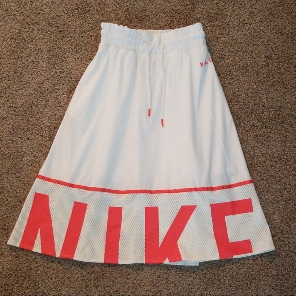 Nike Dry Fit - White Midi Skirt With Mesh